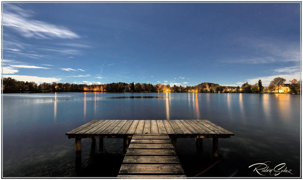 Sopherl Am See - Fruehstueck Auf Der Seeterrasse, Sehr Ruhig Und Wunderschoen Am See, 3 Minuten Nach Oberpfaffenhofen, Viele Radtouren, Restaurants & Cafes In Der Umgebung Weßling Exterior foto