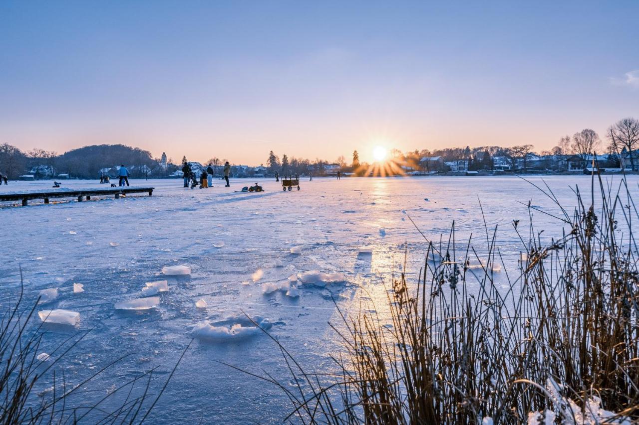 Sopherl Am See - Fruehstueck Auf Der Seeterrasse, Sehr Ruhig Und Wunderschoen Am See, 3 Minuten Nach Oberpfaffenhofen, Viele Radtouren, Restaurants & Cafes In Der Umgebung Weßling Exterior foto
